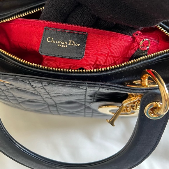 ❌❌SOLD❌❌Authentic Christian Lady Dior Medium Lambskin Handbag - Picture 14 of 16